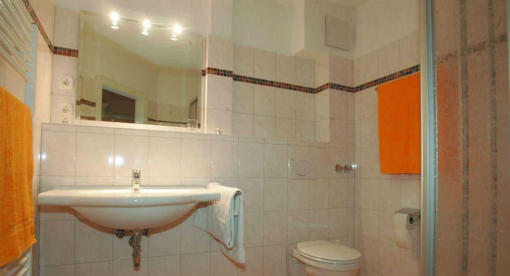 Traveller Hotel Любек Екстер'єр фото